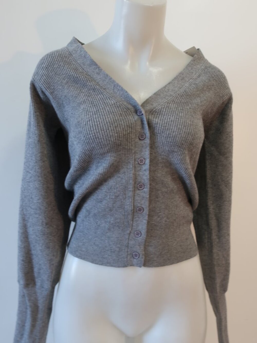 NWT Womens Moving Forward Ribbed Gray Love Puff Shoulder Cardigan Sweater M